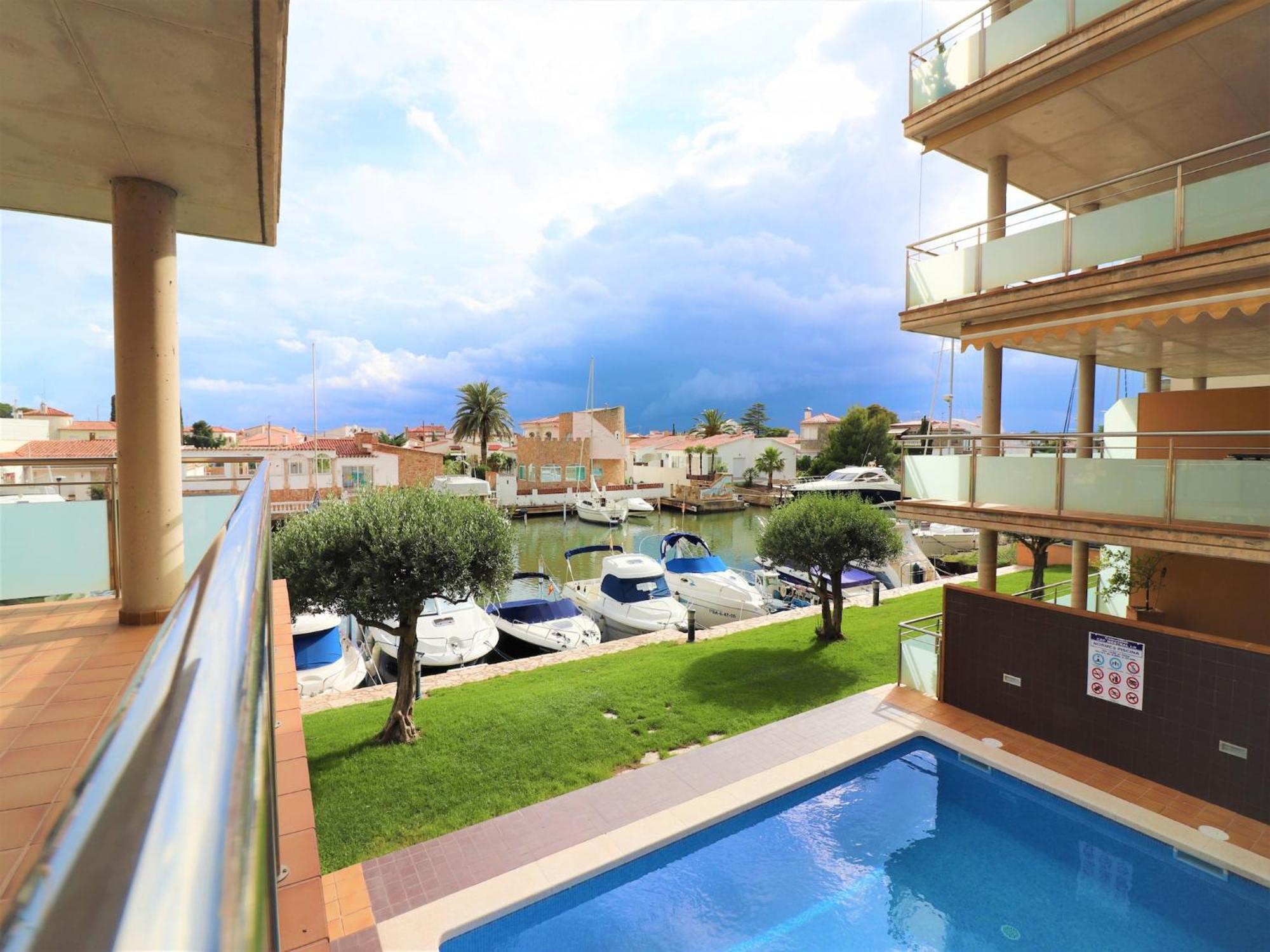 With Scenic View Appartement Roses